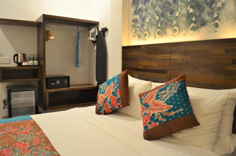 Serapi Hotel Kuching Dış mekan fotoğraf
