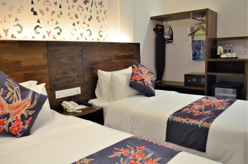 Serapi Hotel Kuching Dış mekan fotoğraf