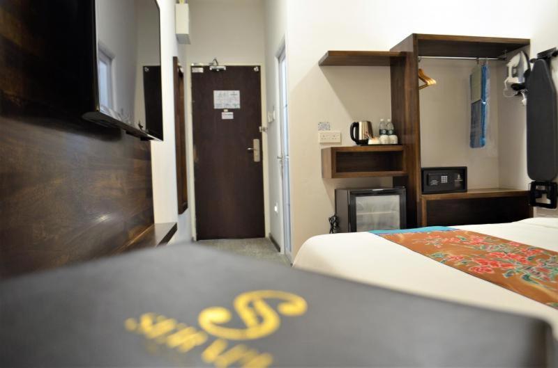 Serapi Hotel Kuching Dış mekan fotoğraf